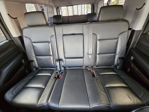 Used 2019 Chevrolet Suburban LT AWD/4WD image 42