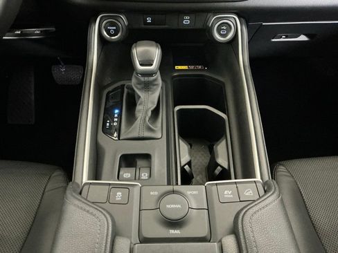 Used 2024 Toyota Grand Highlander AWD Hybrid image 11