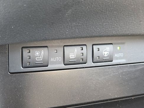 Certified 2023 Lexus ES 350 w/ Premium Package image 11