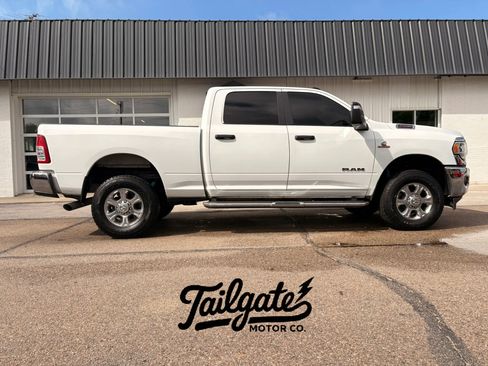 Used 2024 RAM 2500 Big Horn w/ Off Road Package AWD/4WD image 1
