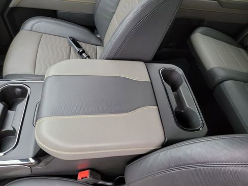 Used 2024 Chevrolet Silverado 2500 ZR2 w/ Technology Package image 25