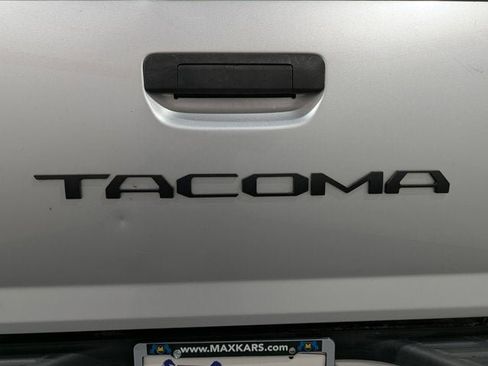 Used 2005 Toyota Tacoma PreRunner image 51