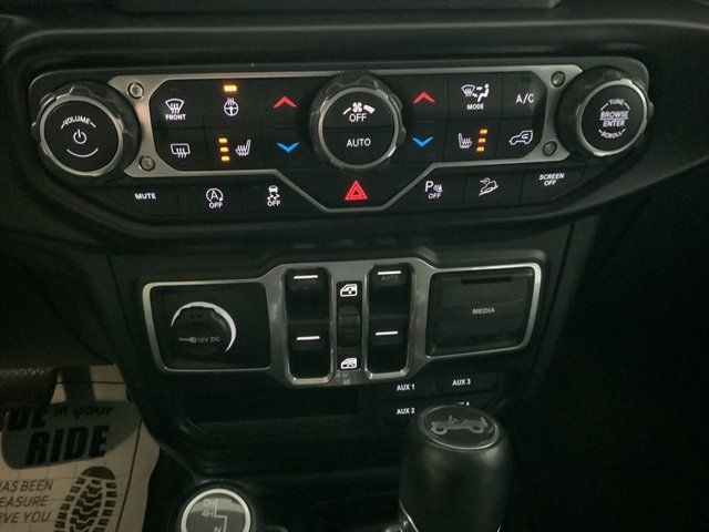 Used 2018 Jeep Wrangler Unlimited Sahara AWD/4WD image 23