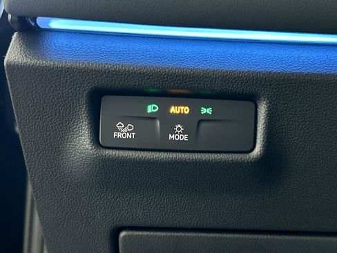 New 2026 Volkswagen Tiguan SEL R-Line image 15