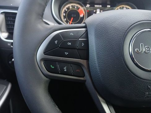Used 2022 Jeep Cherokee Latitude Lux FWD image 11
