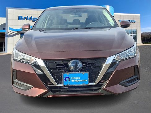 Used 2022 Nissan Sentra SV image 2