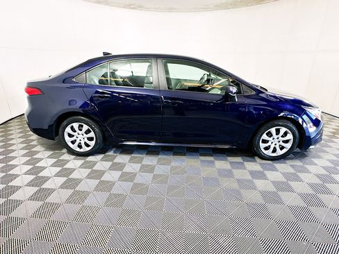 Used 2023 Toyota Corolla LE FWD image 2