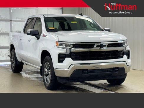 Used 2025 Chevrolet Silverado 1500 LT AWD/4WD image 1