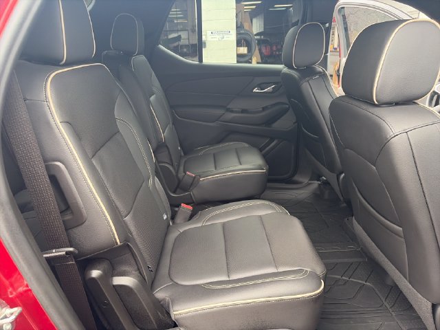 Used 2023 Chevrolet Traverse Premier w/ LPO, Floor Liner Package AWD/4WD image 33