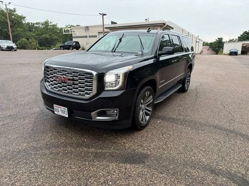 Used 2018 GMC Yukon XL Denali w/ Open Road Package AWD/4WD image 4