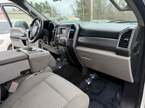 Used 2017 Ford F250 XLT w/ XLT Value Package image 21