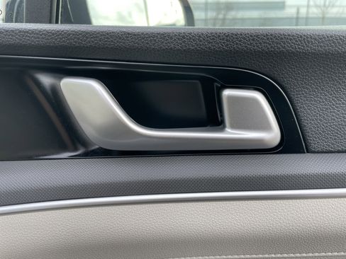 Used 2021 Kia K5 LXS image 12