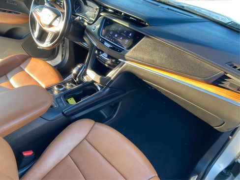 Used 2020 Cadillac XT5 Premium Luxury image 42
