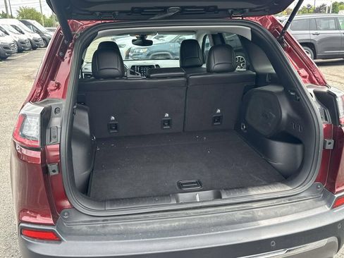 Used 2019 Jeep Cherokee Limited AWD/4WD image 11