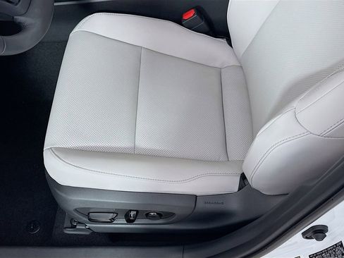 New 2026 Lexus UX 300h FWD image 21