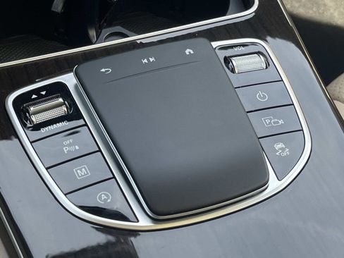 Certified 2022 Mercedes-Benz GLC 300 image 30