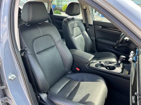 Used 2024 Honda Civic Touring image 21