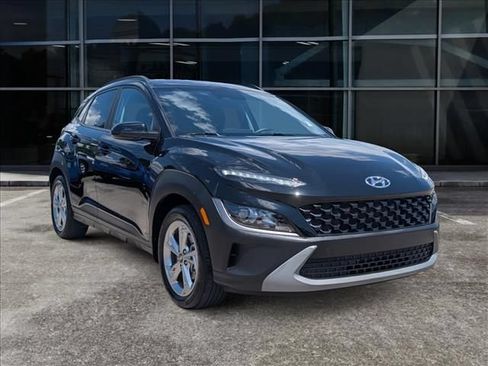 Used 2023 Hyundai Kona SEL FWD image 2