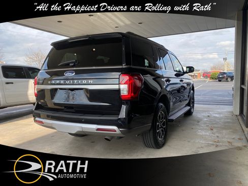 Used 2024 Ford Expedition XLT image 9