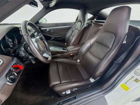 Used 2022 Porsche 718 Cayman RWD image 5