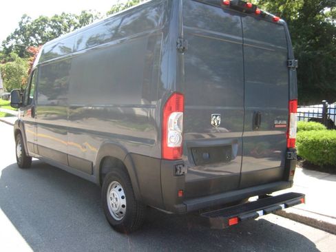 Used 2019 RAM ProMaster 2500 FWD image 4