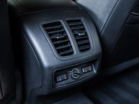 Used 2010 Ford Taurus SHO image 78