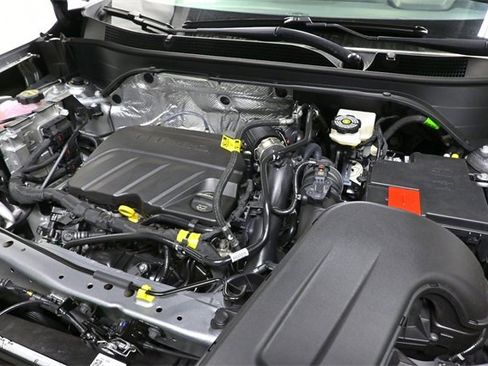 New 2025 Chevrolet Trax LT w/ Driver Confidence Package image 23