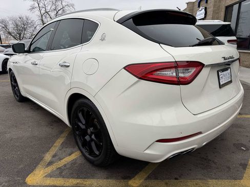 Used 2017 Maserati Levante w/ Luxury Package image 7