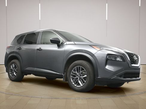 Used 2021 Nissan Rogue S FWD image 16