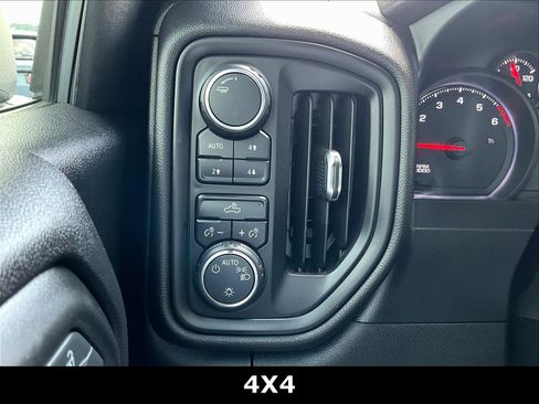 Used 2020 Chevrolet Silverado 1500 Custom Trail Boss w/ Custom Convenience Package AWD/4WD image 14