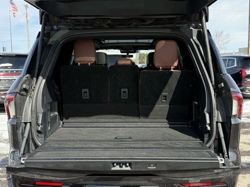 Used 2025 Lincoln Navigator Reserve image 25