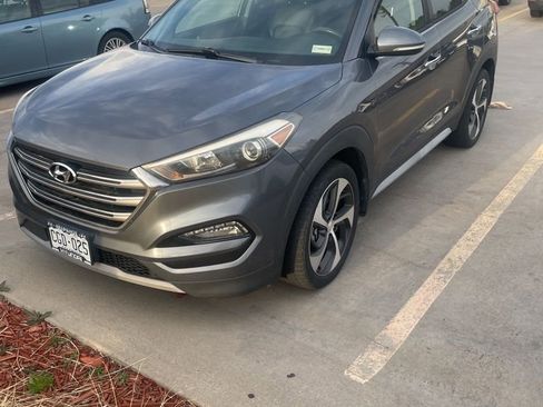 Used 2017 Hyundai Tucson Limited w/ Limited Ultimate Package 03 image 4