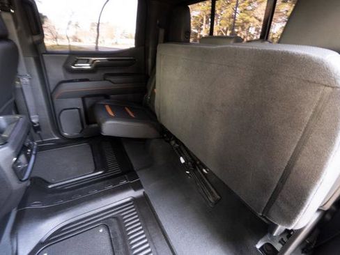 Used 2023 GMC Sierra 1500 AT4 w/ AT4 Premium Package image 29