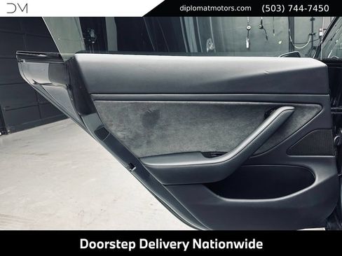 Used 2018 Tesla Model 3 Long Range RWD image 25