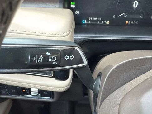 Used 2021 Lincoln Nautilus Reserve FWD image 22