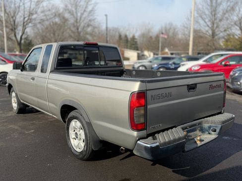 Used 2000 Nissan Frontier XE image 14