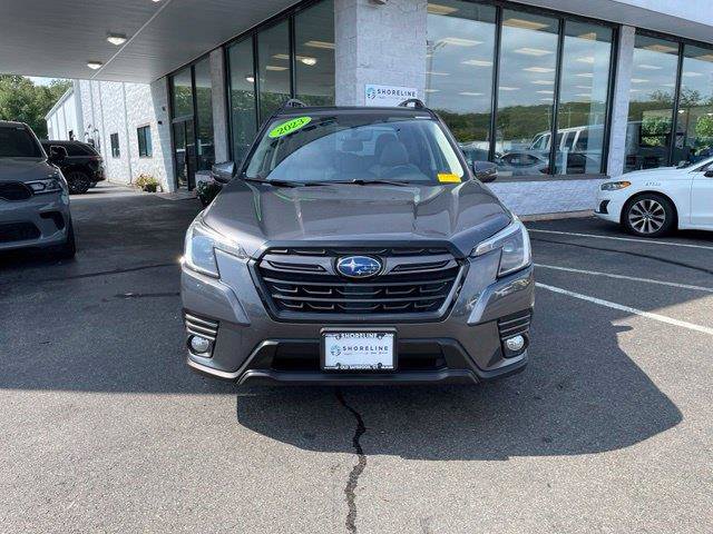 Used 2023 Subaru Forester Limited AWD/4WD image 2