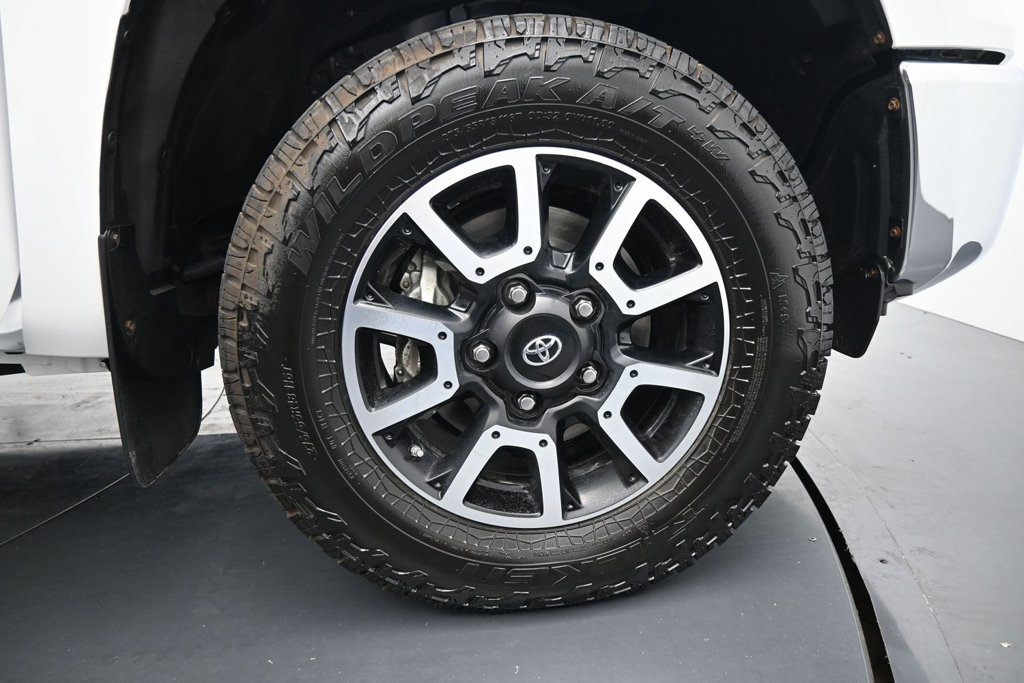 Used 2021 Toyota Tundra Limited w/ TRD Off-Road Package AWD/4WD image 11