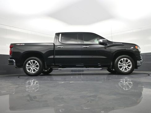 Used 2025 Chevrolet Silverado 1500 LTZ AWD/4WD image 29