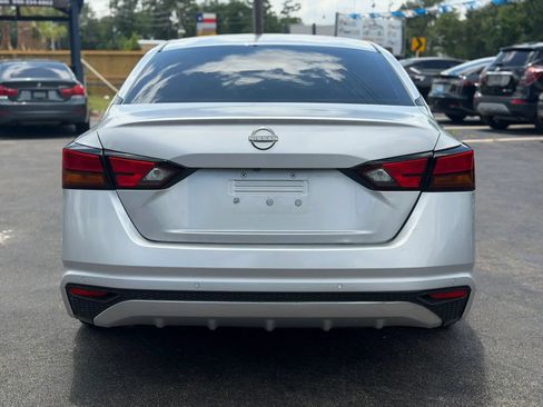 Used 2023 Nissan Altima 2.5 S FWD image 6