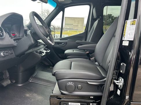New 2026 Mercedes-Benz Sprinter 2500 image 9