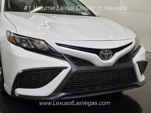 Used 2024 Toyota Camry SE w/ Convenience Package FWD image 8