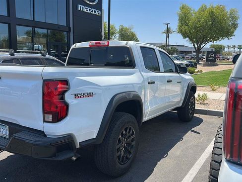 Used 2025 Chevrolet Colorado Trail Boss AWD/4WD image 2
