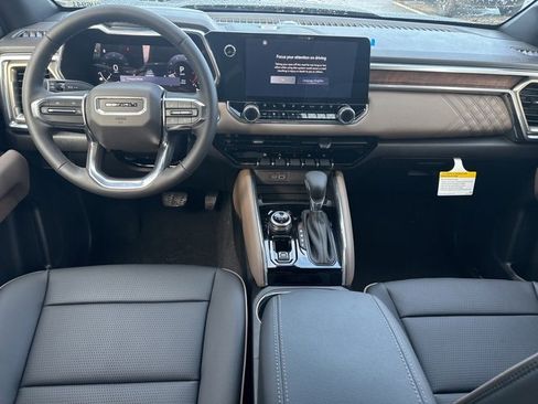 New 2026 GMC Canyon Denali w/ LPO, Denali Black Edition image 23