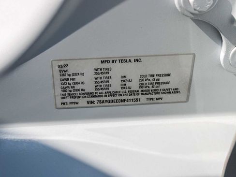 Used 2022 Tesla Model Y Long Range image 25