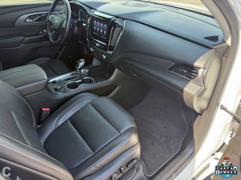 Certified 2021 Chevrolet Traverse Premier w/ LPO, Cargo Package FWD image 33