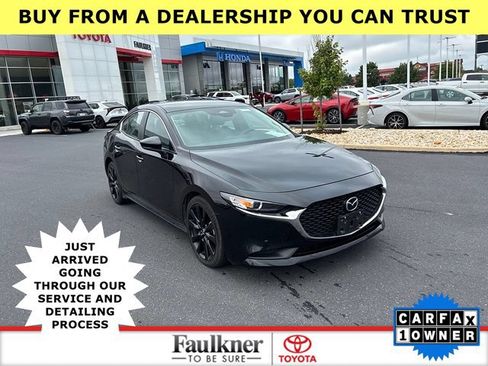 Used 2024 MAZDA MAZDA3 s FWD image 1