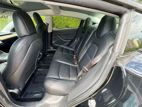 Used 2020 Tesla Model 3 Standard Range Plus image 10