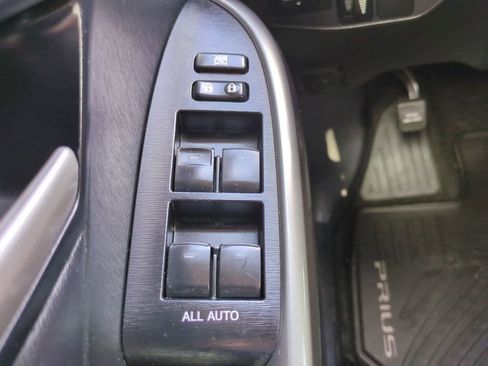 Used 2015 Toyota Prius Persona Series FWD image 20
