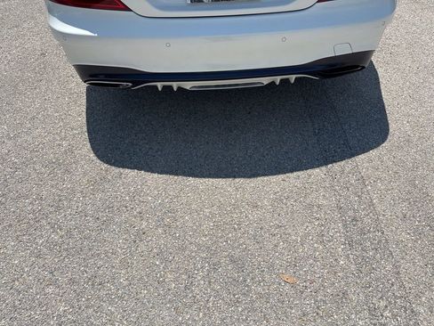 Used 2017 Mercedes-Benz SL 550 image 8